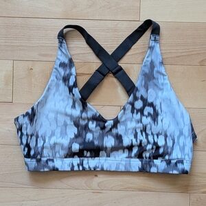 Offline by aerie Gray & Black Abstract Crisscross Sports Bra